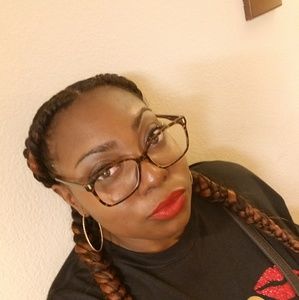 Meet your Posher, Nichelle